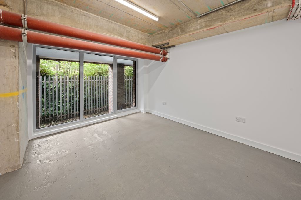 Property photo 1 of 3