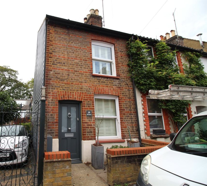 Property photo 1 of 8 28 G Front