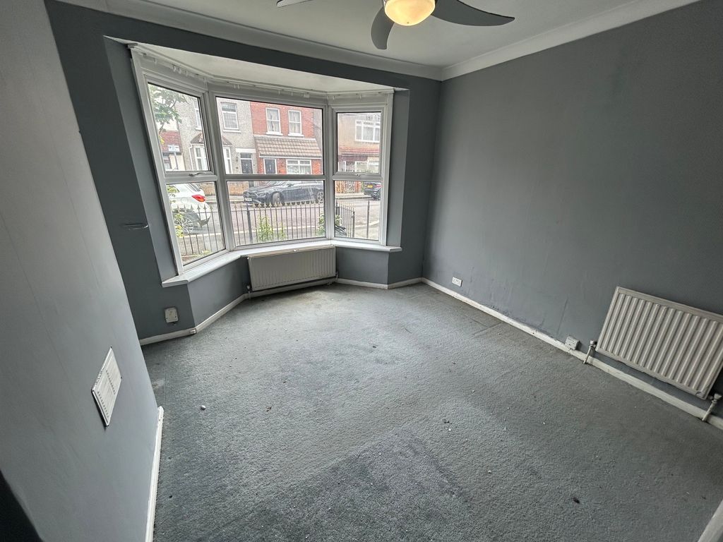 Property photo 3 of 12
