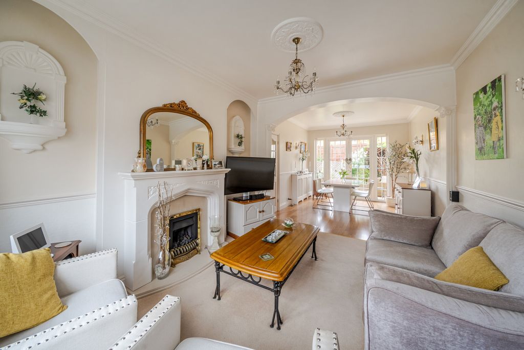 Property photo 2 of 19 1508967-13-6A8423...