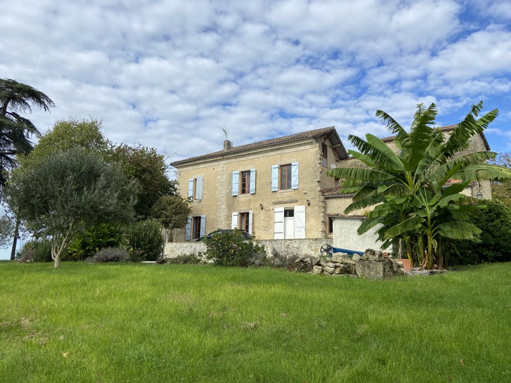 Property photo 3 of 17 Photo_690E161Ff4Aa79Fd0103B625288B6623