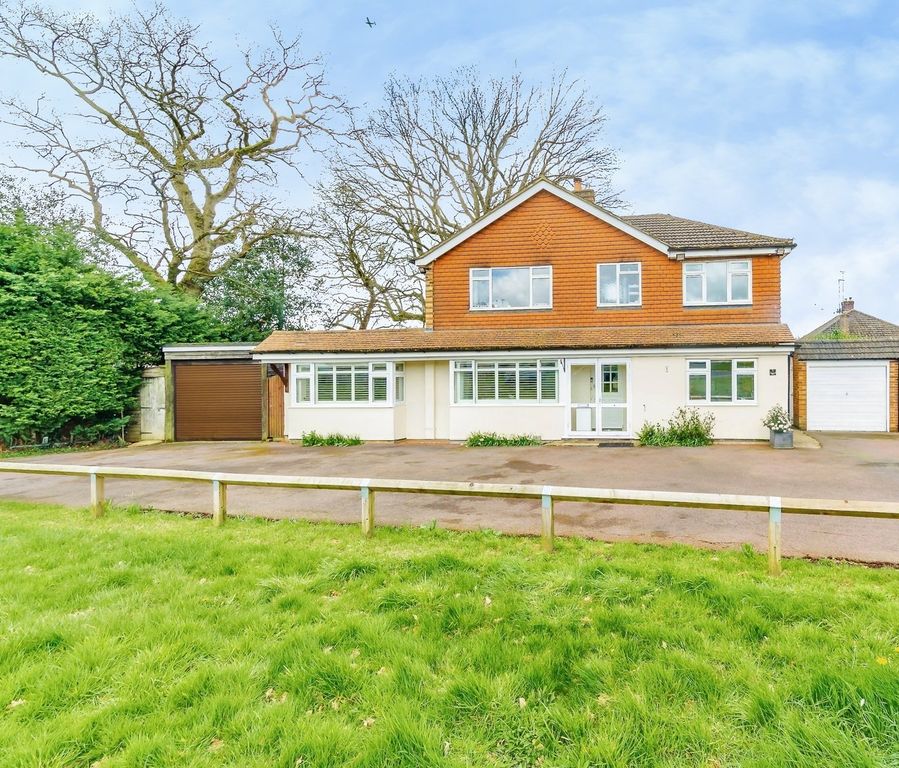 Property photo 1 of 28