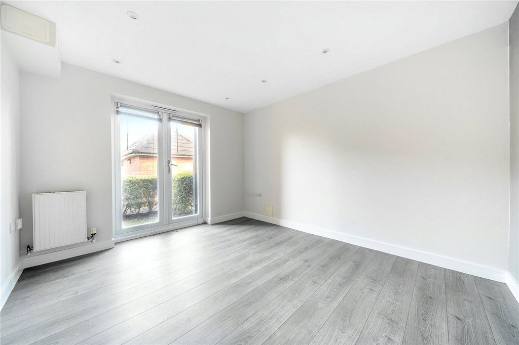 Property photo 2 of 8 Picture No. 09