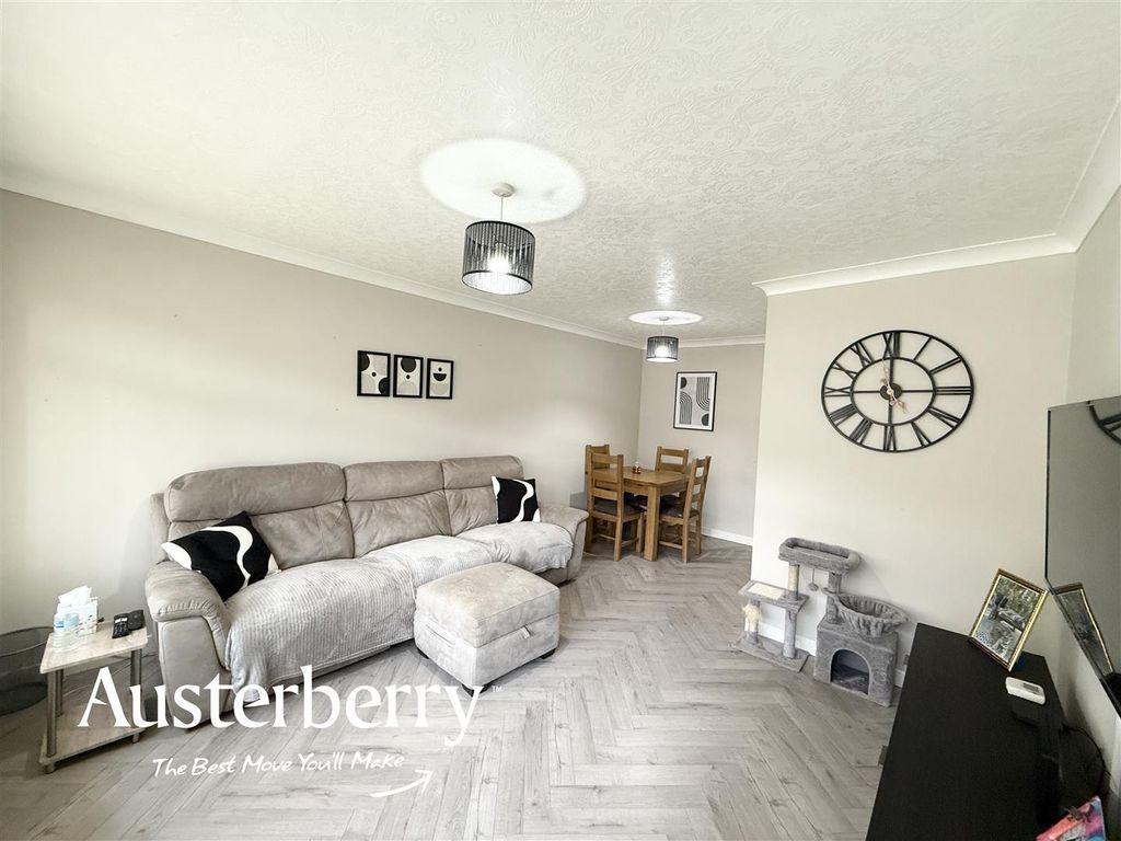 Property photo 2 of 17 Img_3802.Jpg