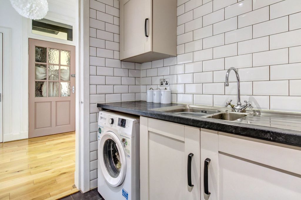 Additional image 10 of 2 bed flat for saleGlasgow Road, Dumbarton G82