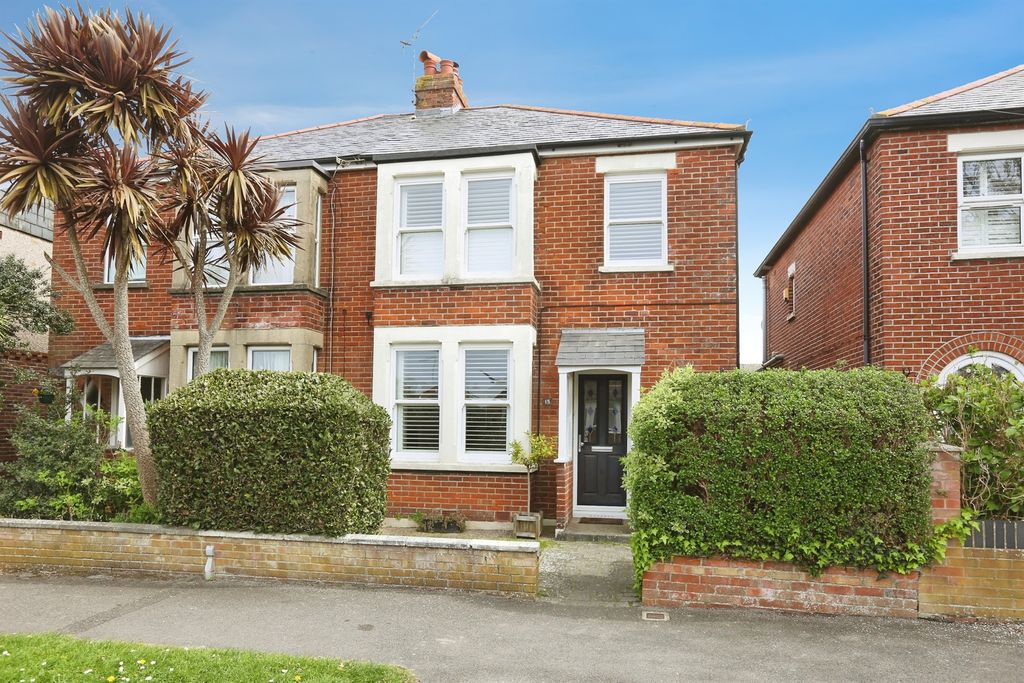 Property photo 1 of 19