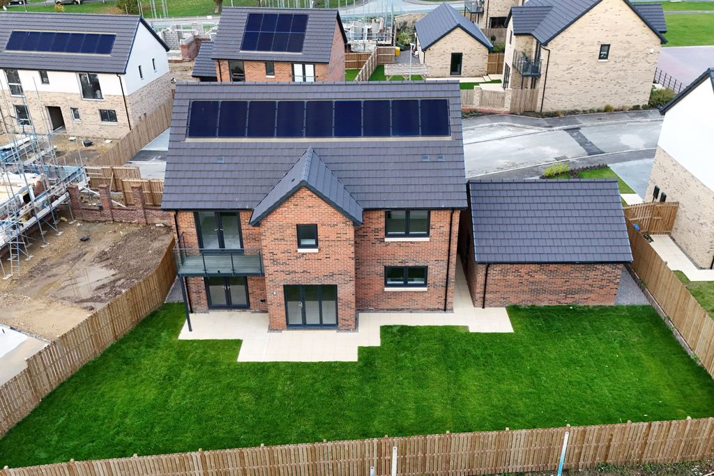 Property photo 3 of 21