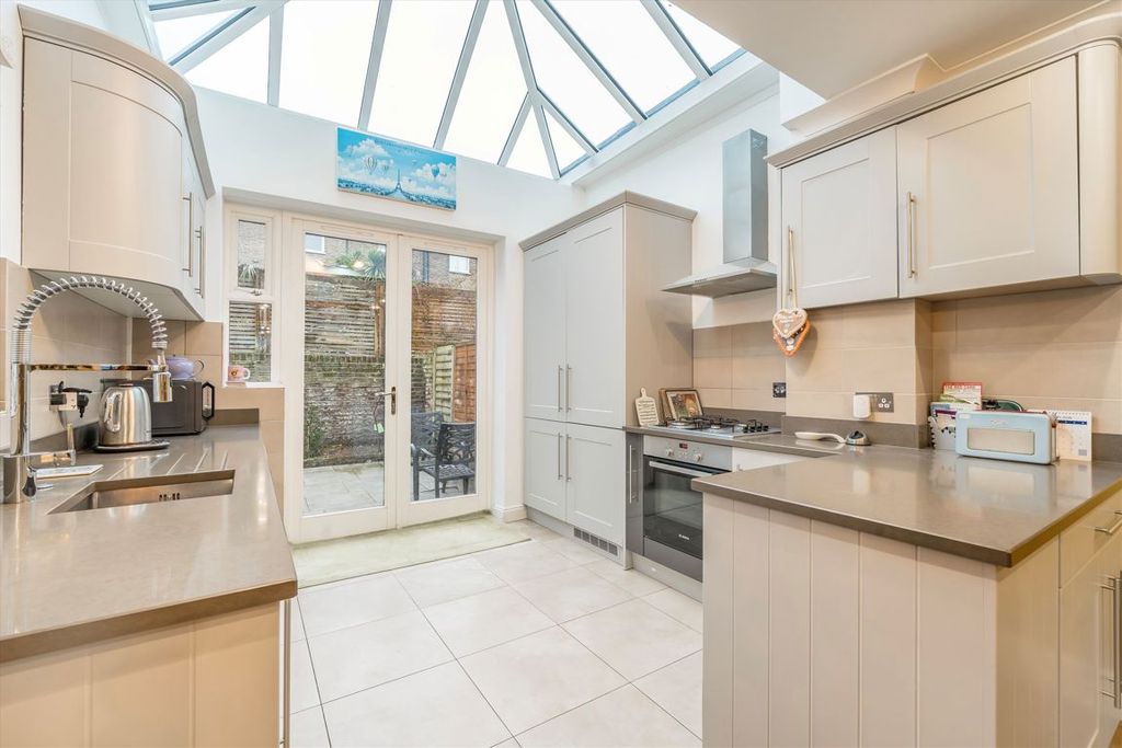 Property photo 3 of 9