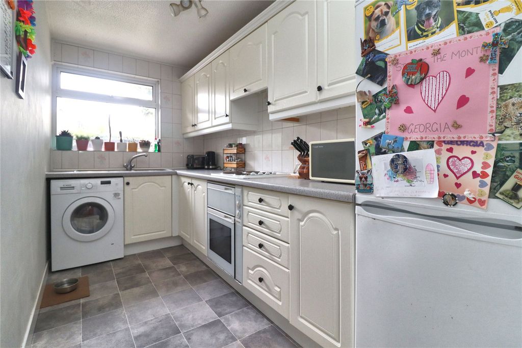 Property photo 2 of 11 Picture No. 15