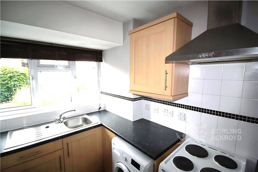 Property photo 3 of 5 Kitchen