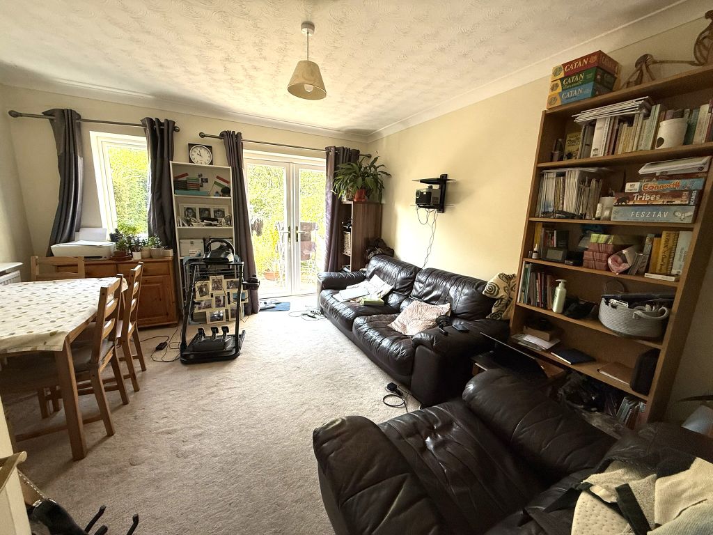 Property photo 2 of 15 Living Room