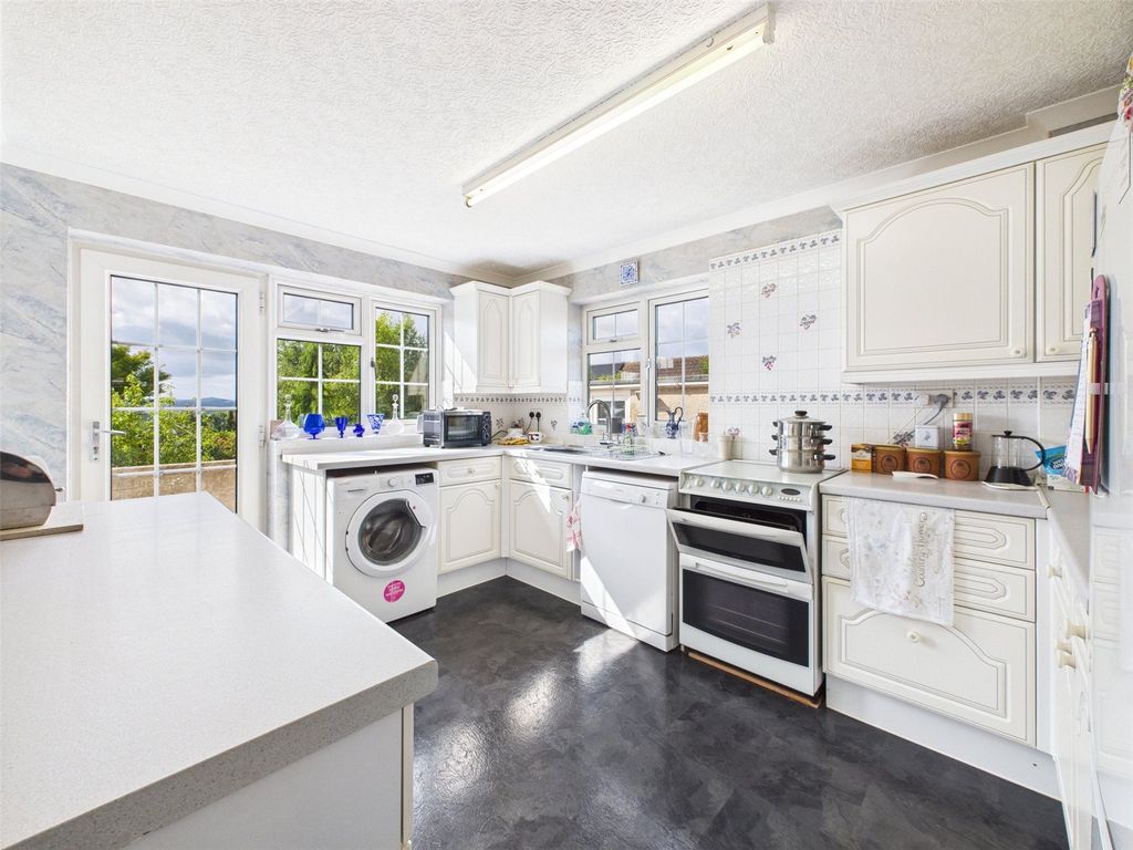 Property photo 2 of 16 Picture No. 03