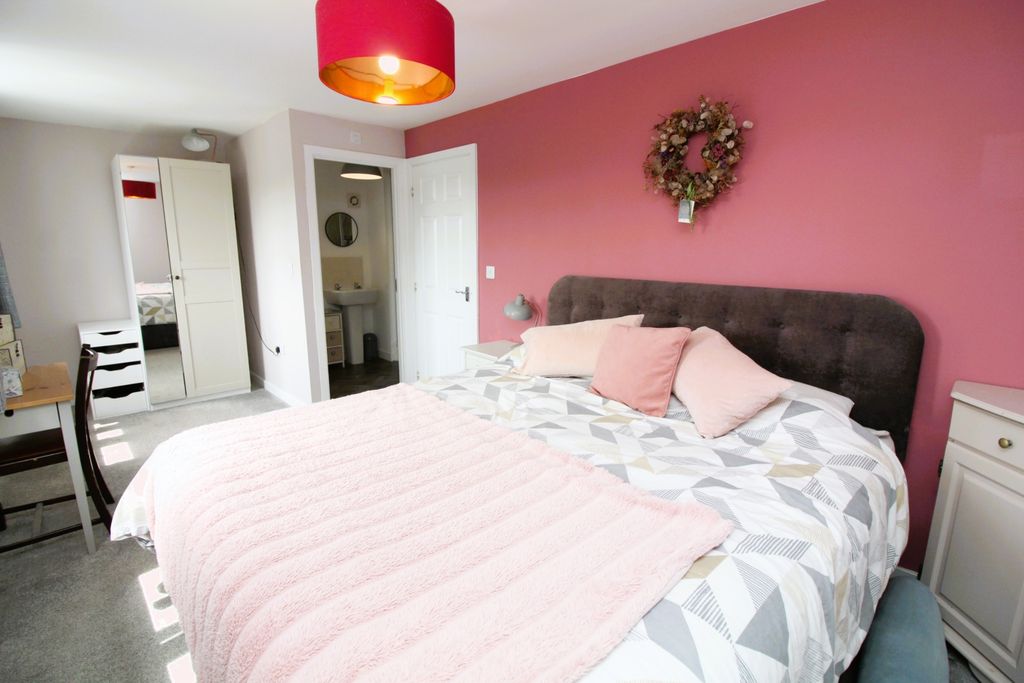Property photo 3 of 31 Img_5365