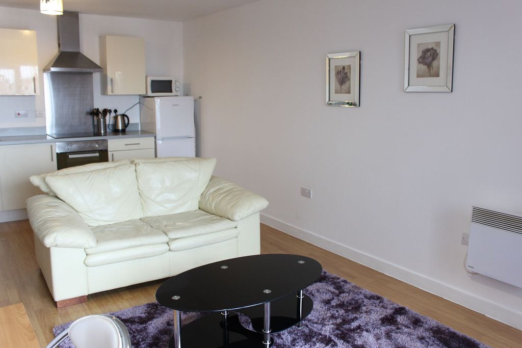 Property photo 2 of 12 Img_31644_4_Original.Jpg