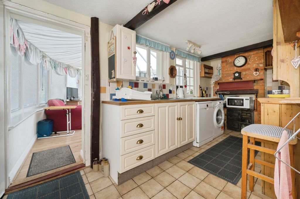 Property photo 3 of 27