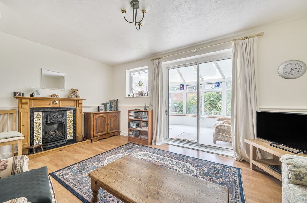 Property photo 3 of 18 1349893-12-68c186...