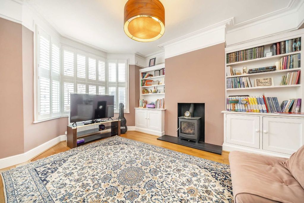 Property photo 2 of 7