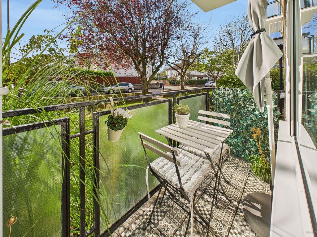 Property photo 3 of 12