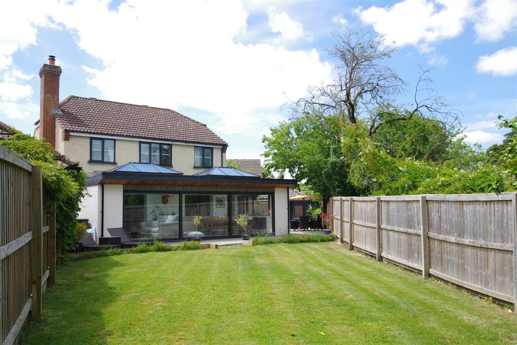 Property photo 2 of 23