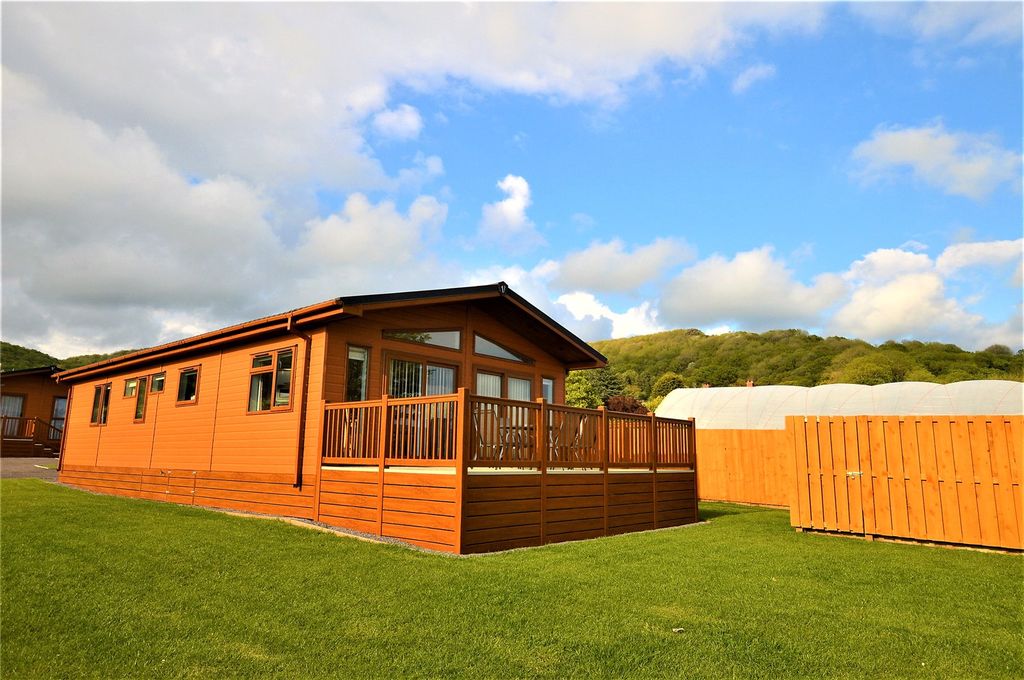 Property photo 1 of 13 Picture No. 16