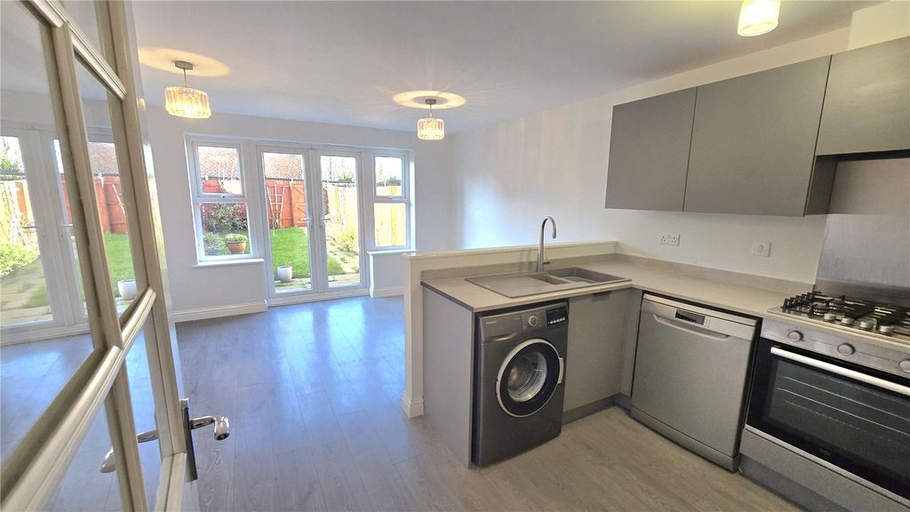 Property photo 3 of 23 Picture No. 05