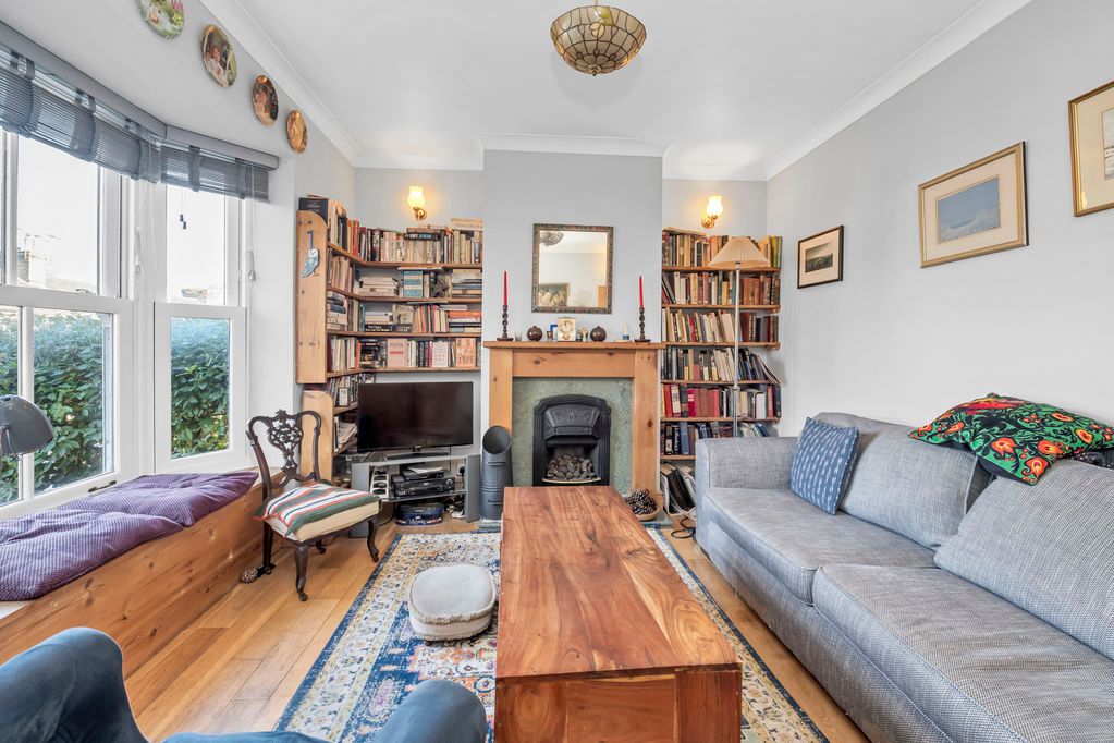 Property photo 3 of 19 Sitting Room