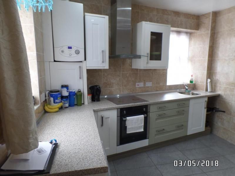 Property photo 1 of 4 Flat For Rent