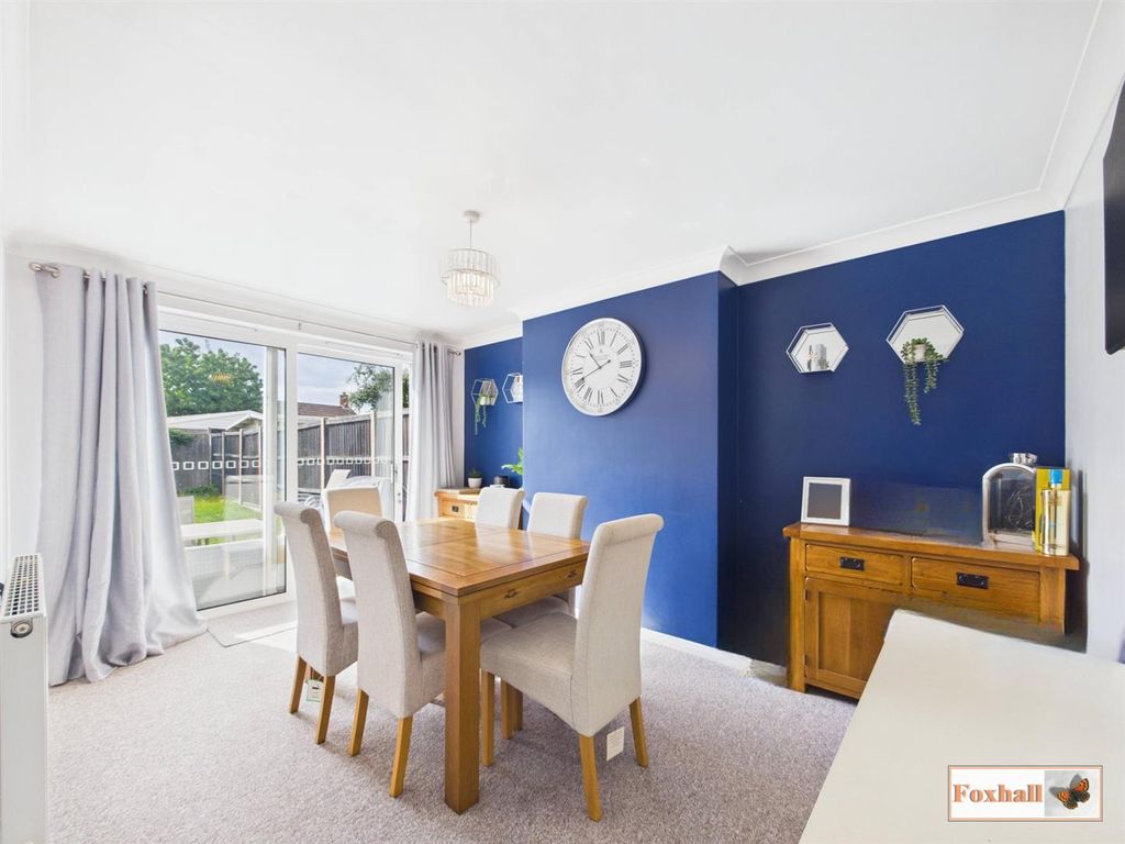 Property photo 3 of 19 Dining Room