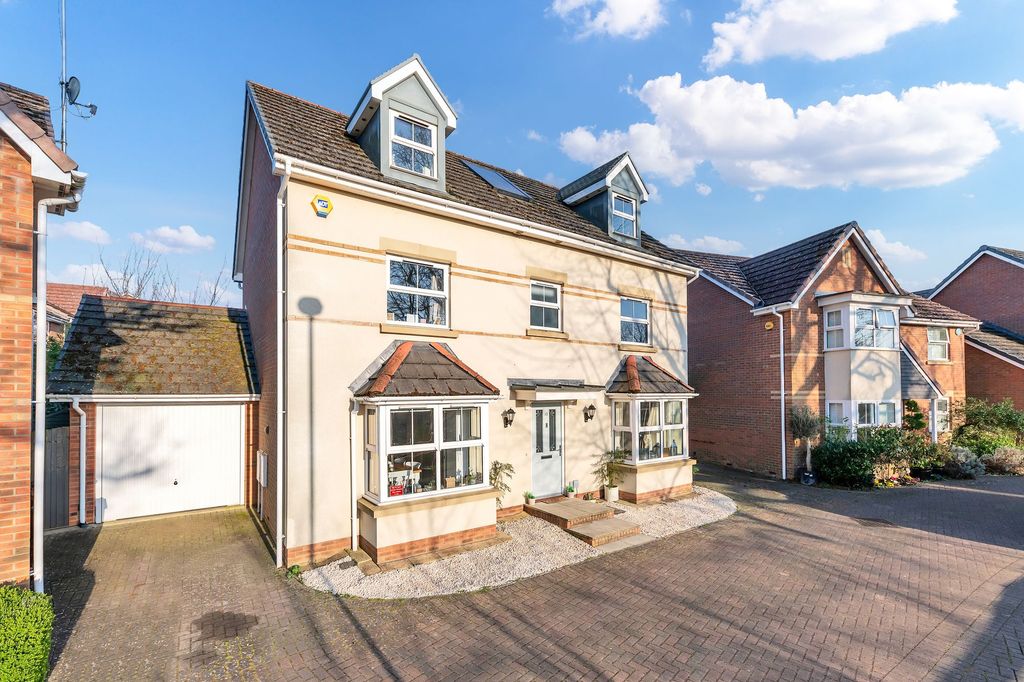 Property photo 1 of 25