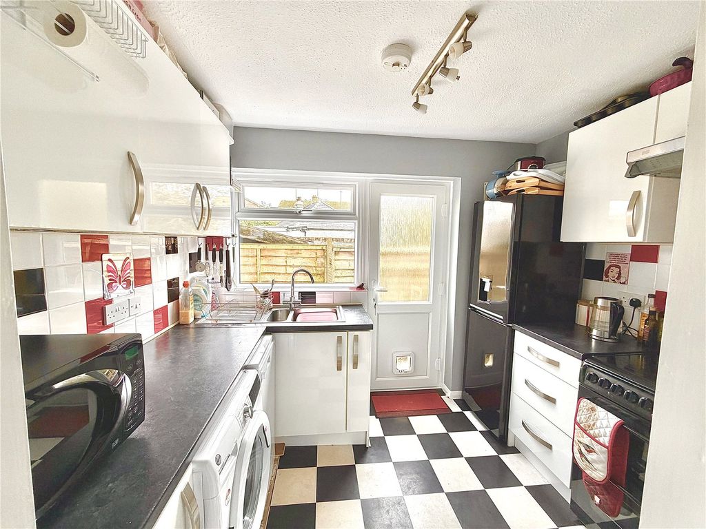 Property photo 2 of 15 Picture No. 25