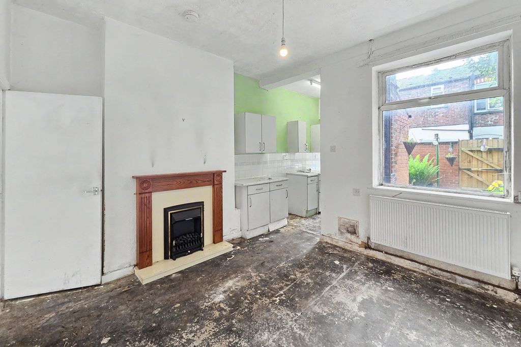 Property photo 3 of 17 29 Piercy Street, Failsworth, Manchester, Greater Manchester, M35 0Fs