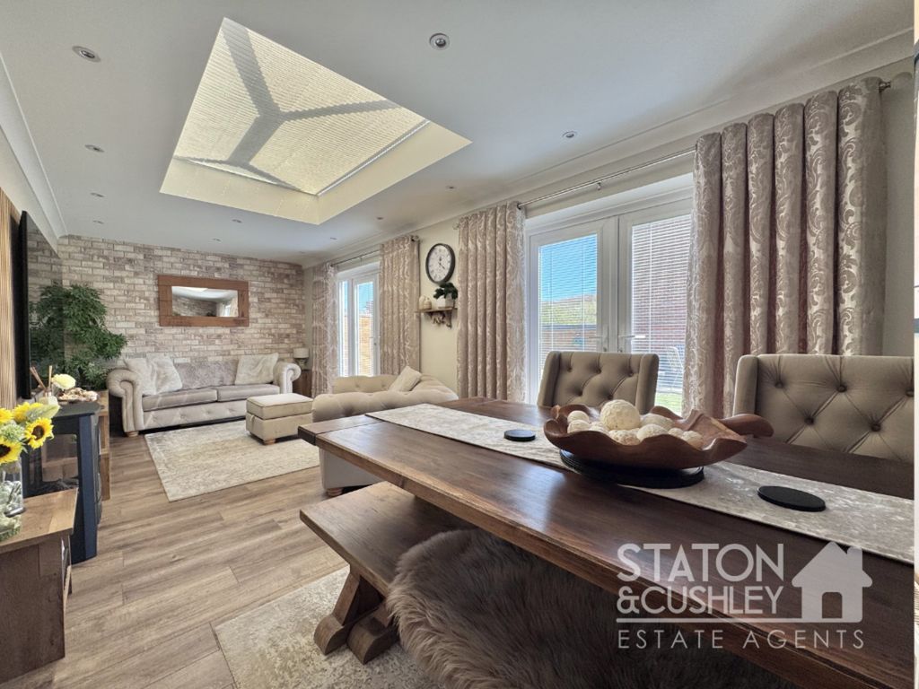 Property photo 2 of 33