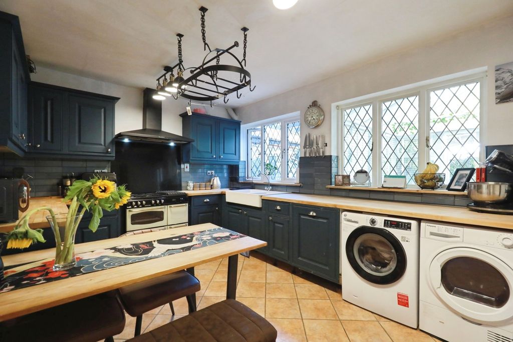 Property photo 3 of 14 Pbox-Img.Jpg