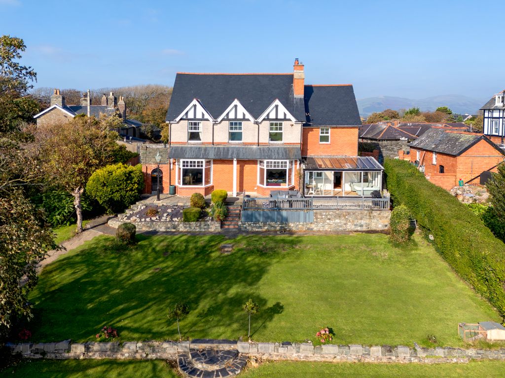 Property photo 1 of 34