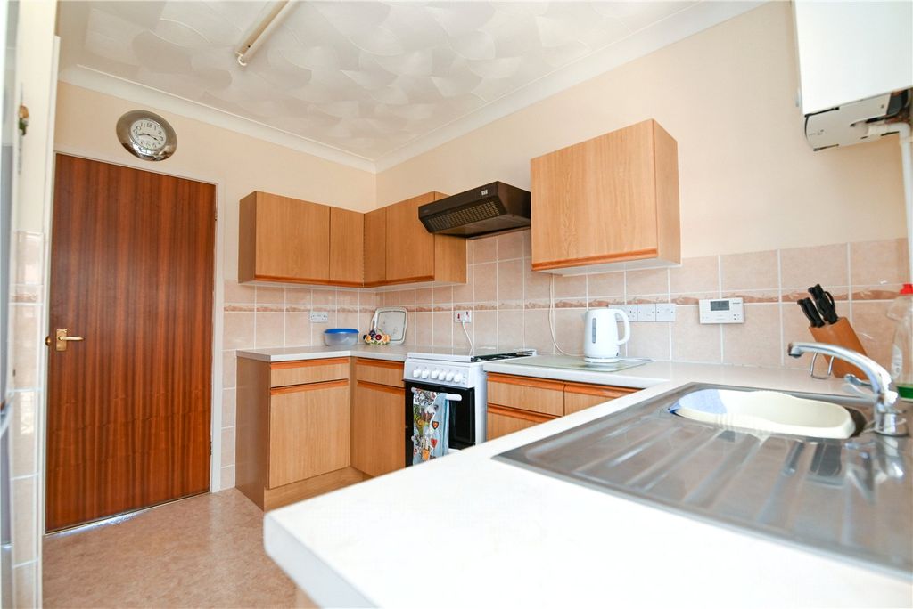 Property photo 3 of 21 Picture No. 27