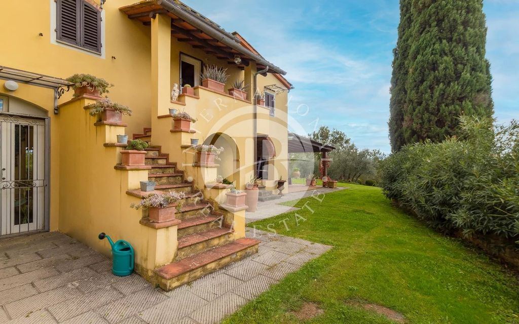 Property photo 3 of 33