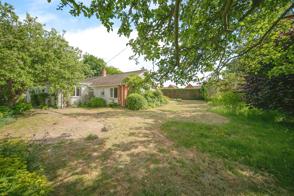 Property photo 2 of 17