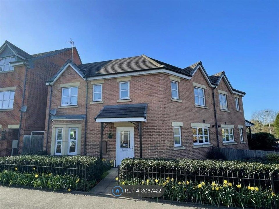 Property photo 1 of 15 House Front