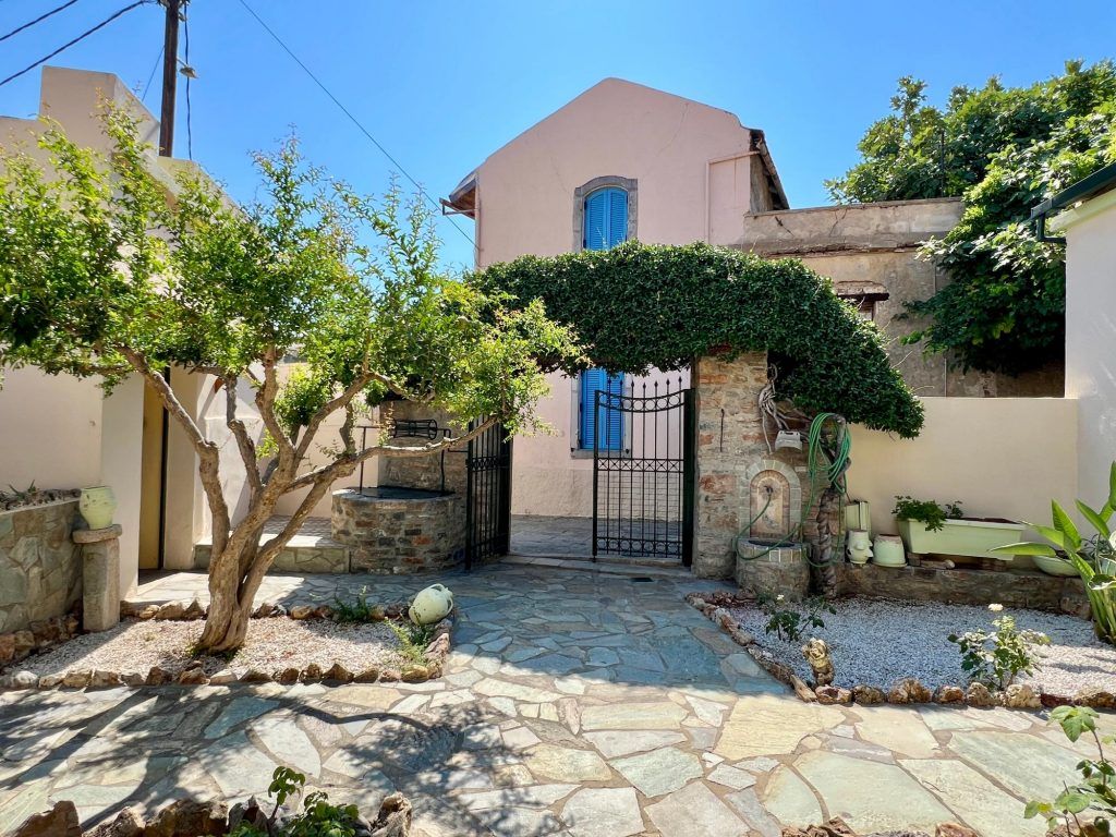Property photo 3 of 46