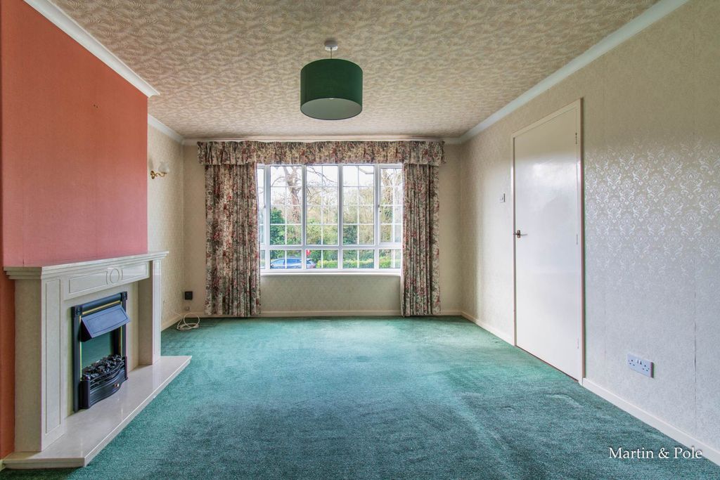 Property photo 3 of 17