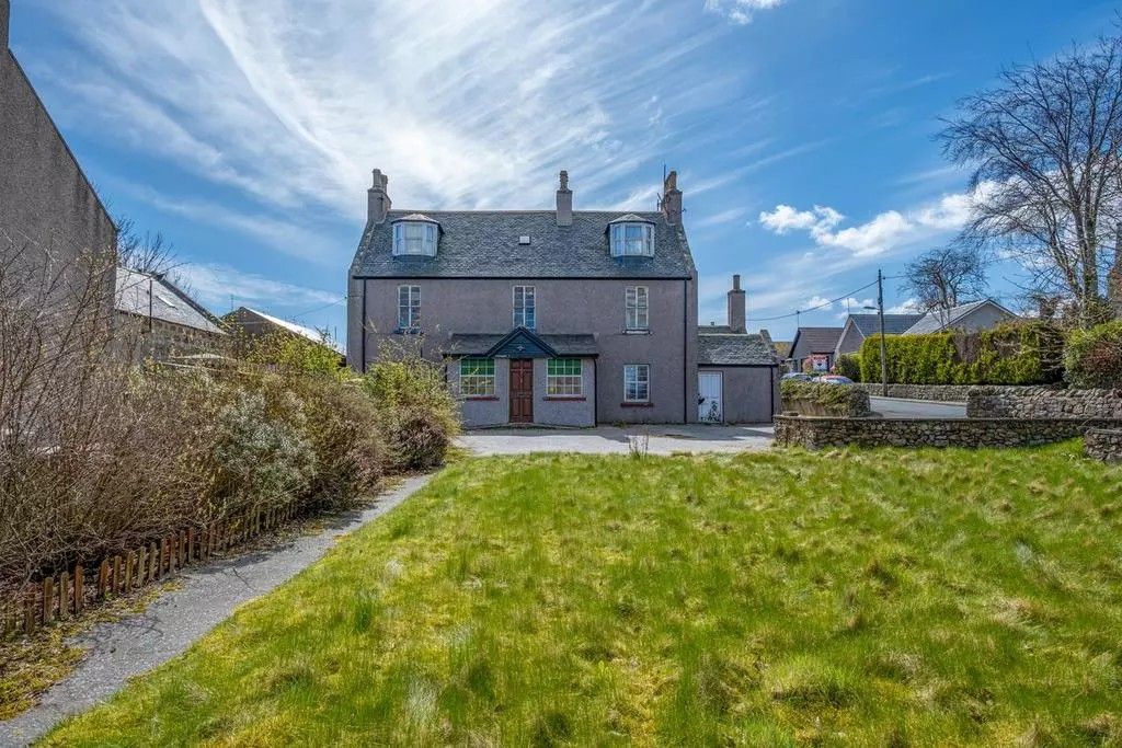 Property photo 1 of 37 1