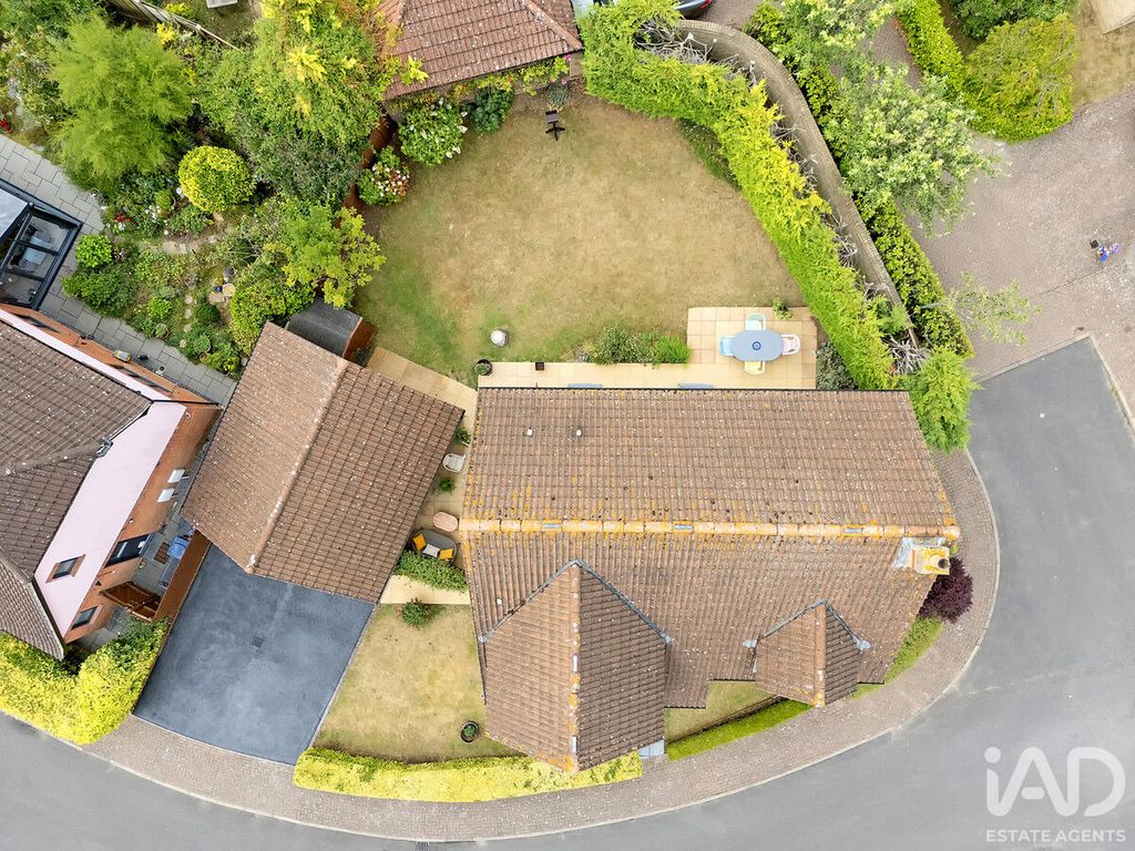 Property photo 2 of 36