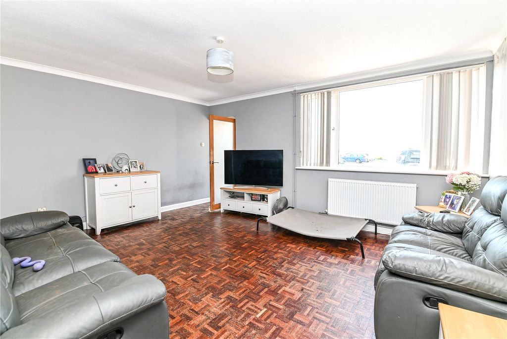 Property photo 2 of 15 Picture No. 03