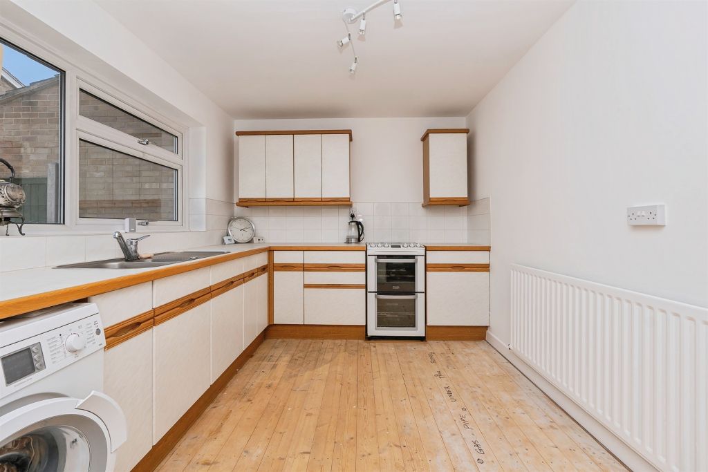 Property photo 2 of 20