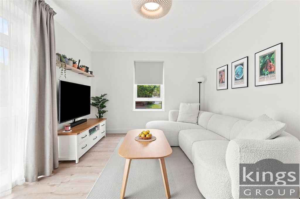 Property photo 3 of 19