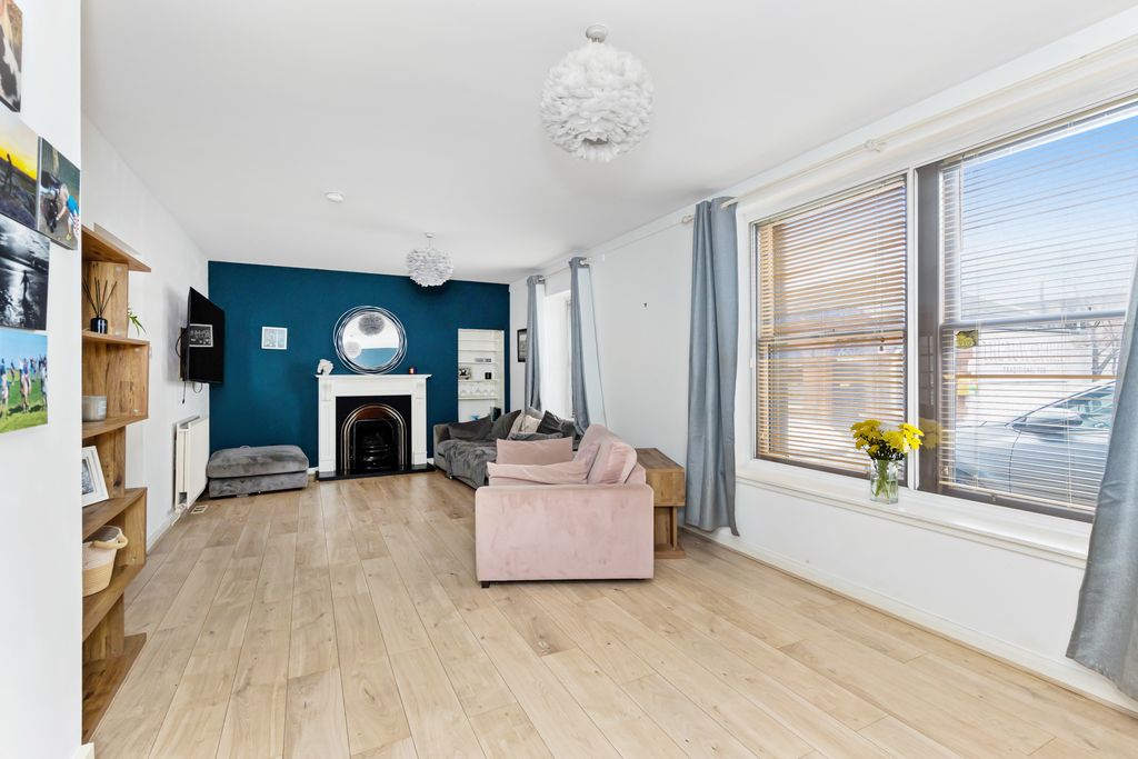 Property photo 3 of 19 Property Image 3