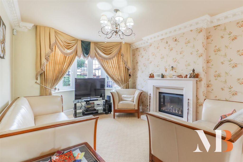 Property photo 2 of 30 Daventry-29.Jpg