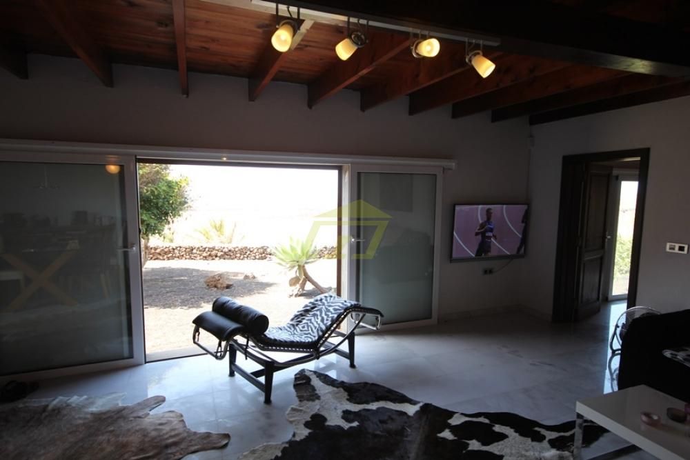 Property photo 3 of 24