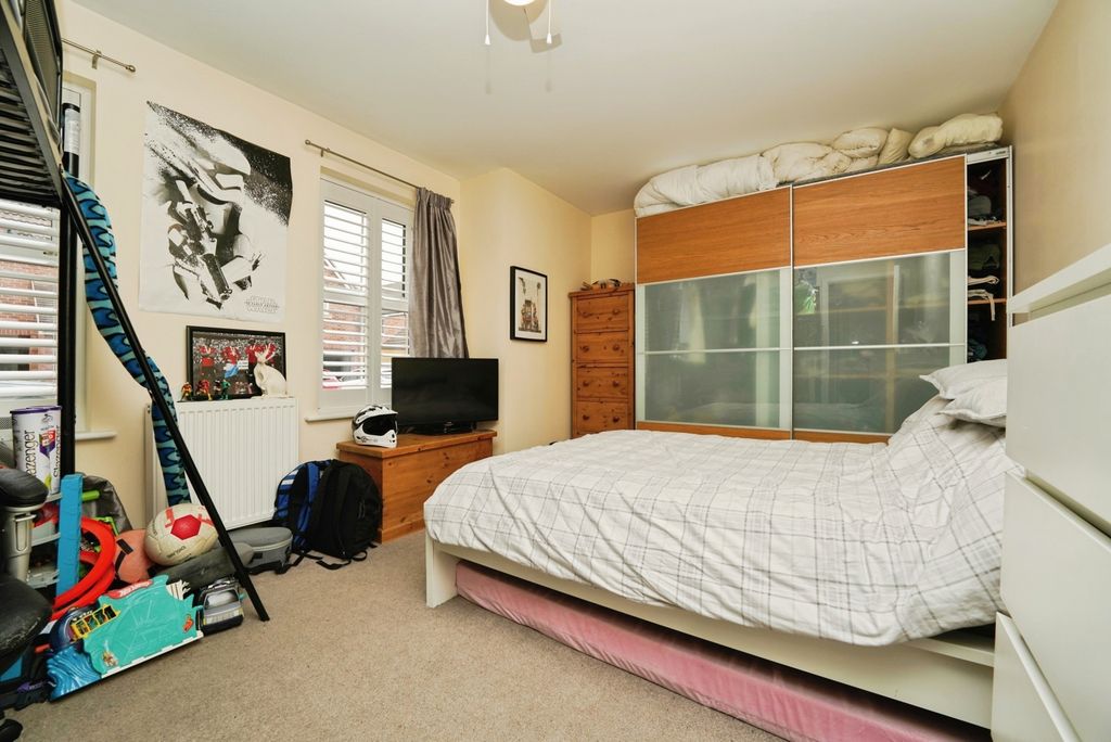 Property photo 3 of 12 Photo