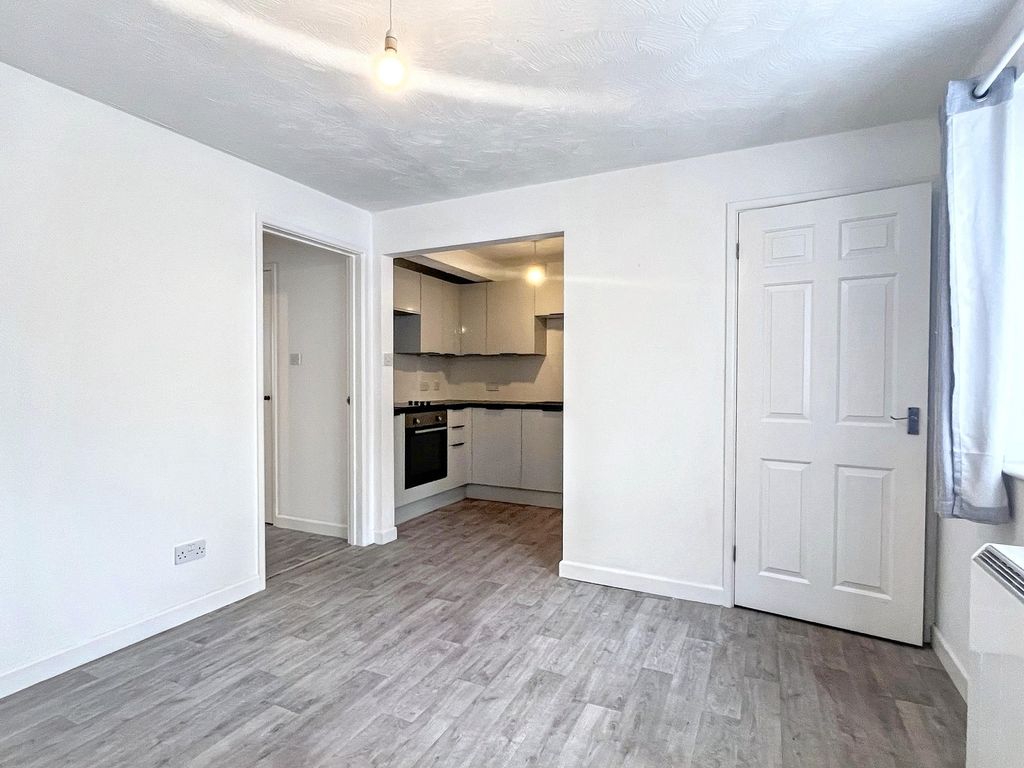 Property photo 2 of 7 Not Specified